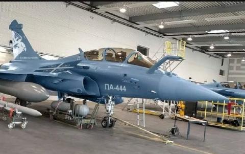 中国歼10最新爆料视频,空中霸主再升级，中国航空力量再添新翼  第3张